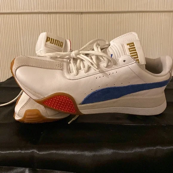 Puma sneakers sized 8.5 mens - Picture 3 of 4